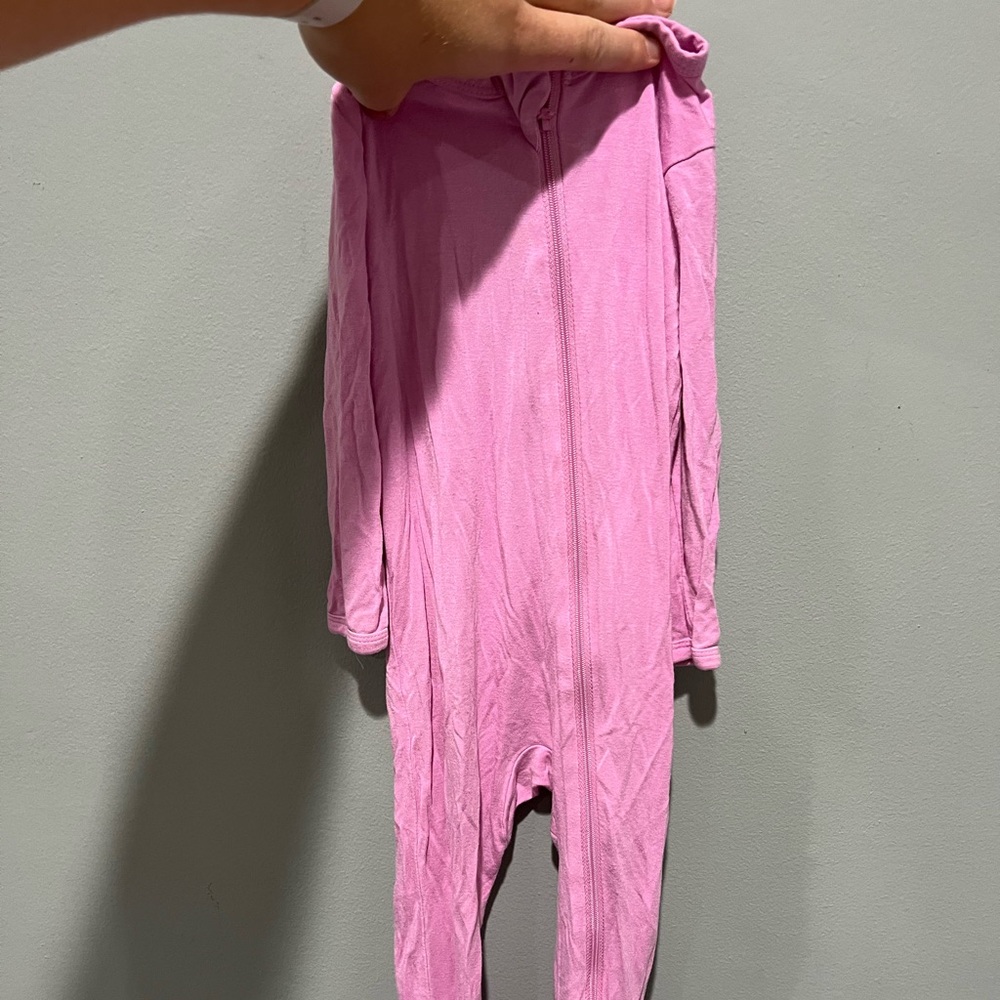 Kyte baby footie pajamas. Bubblegum pink.